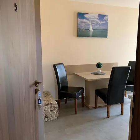Balaton Apartmanhaz *