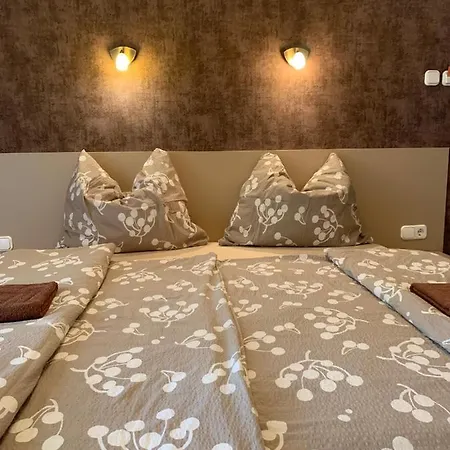 דירה Balaton Apartmanhaz *